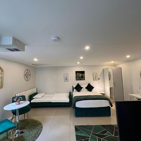 Luxury Studio Apartment Harrow on the Hill Экстерьер фото