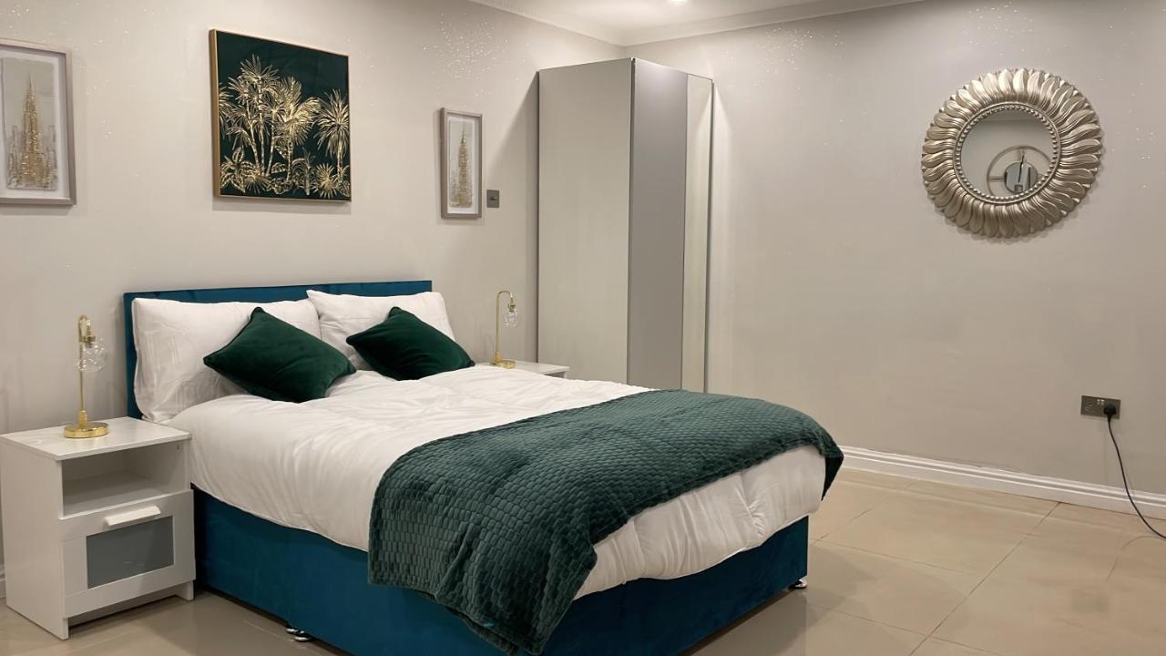 Luxury Studio Apartment Harrow on the Hill Экстерьер фото