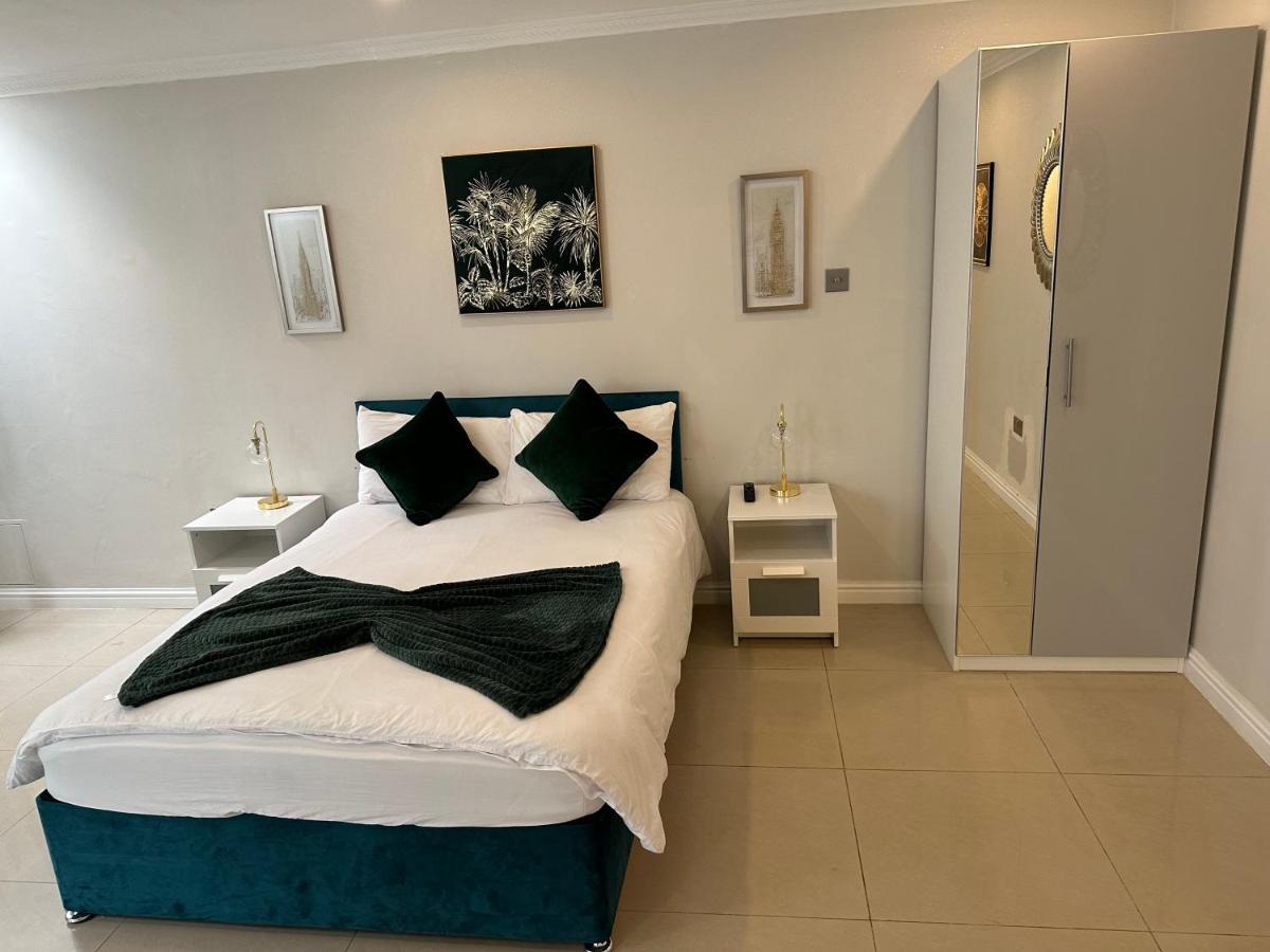 Luxury Studio Apartment Harrow on the Hill Экстерьер фото