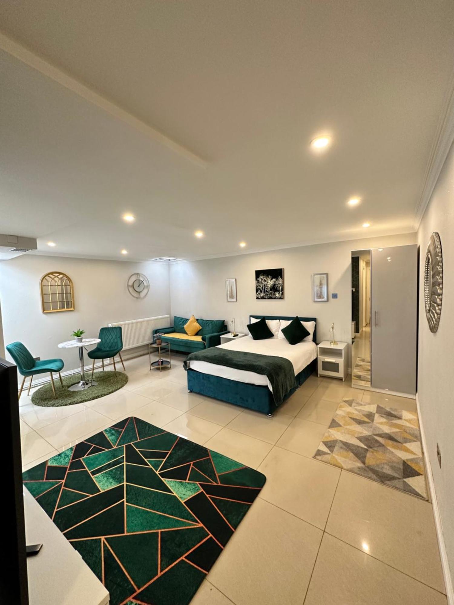 Luxury Studio Apartment Harrow on the Hill Экстерьер фото