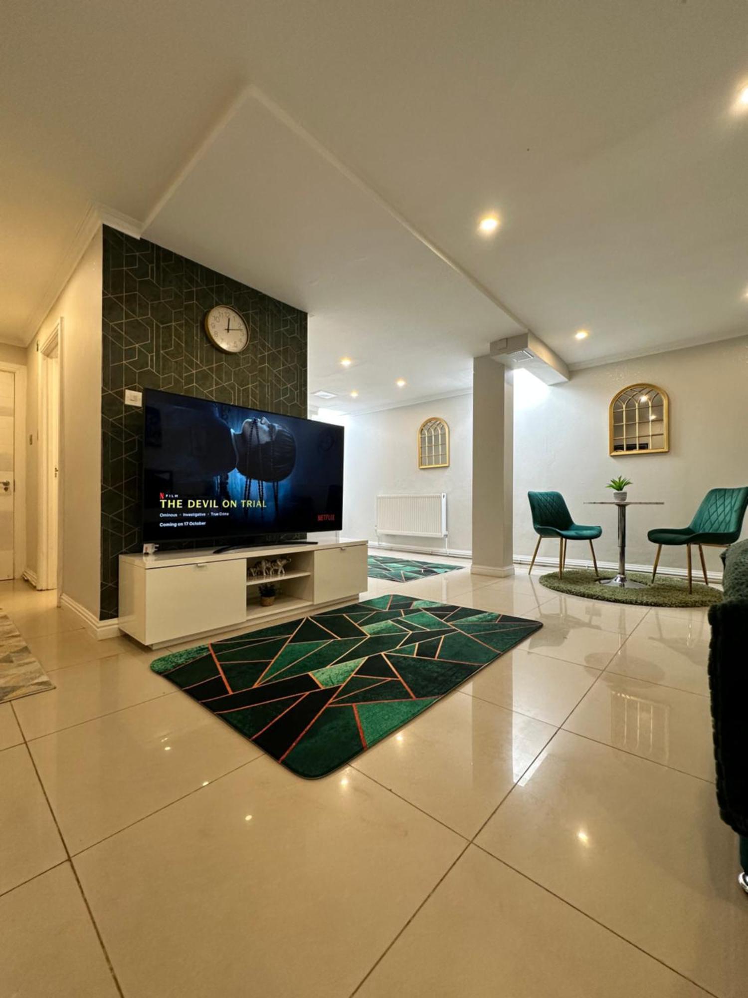 Luxury Studio Apartment Harrow on the Hill Экстерьер фото