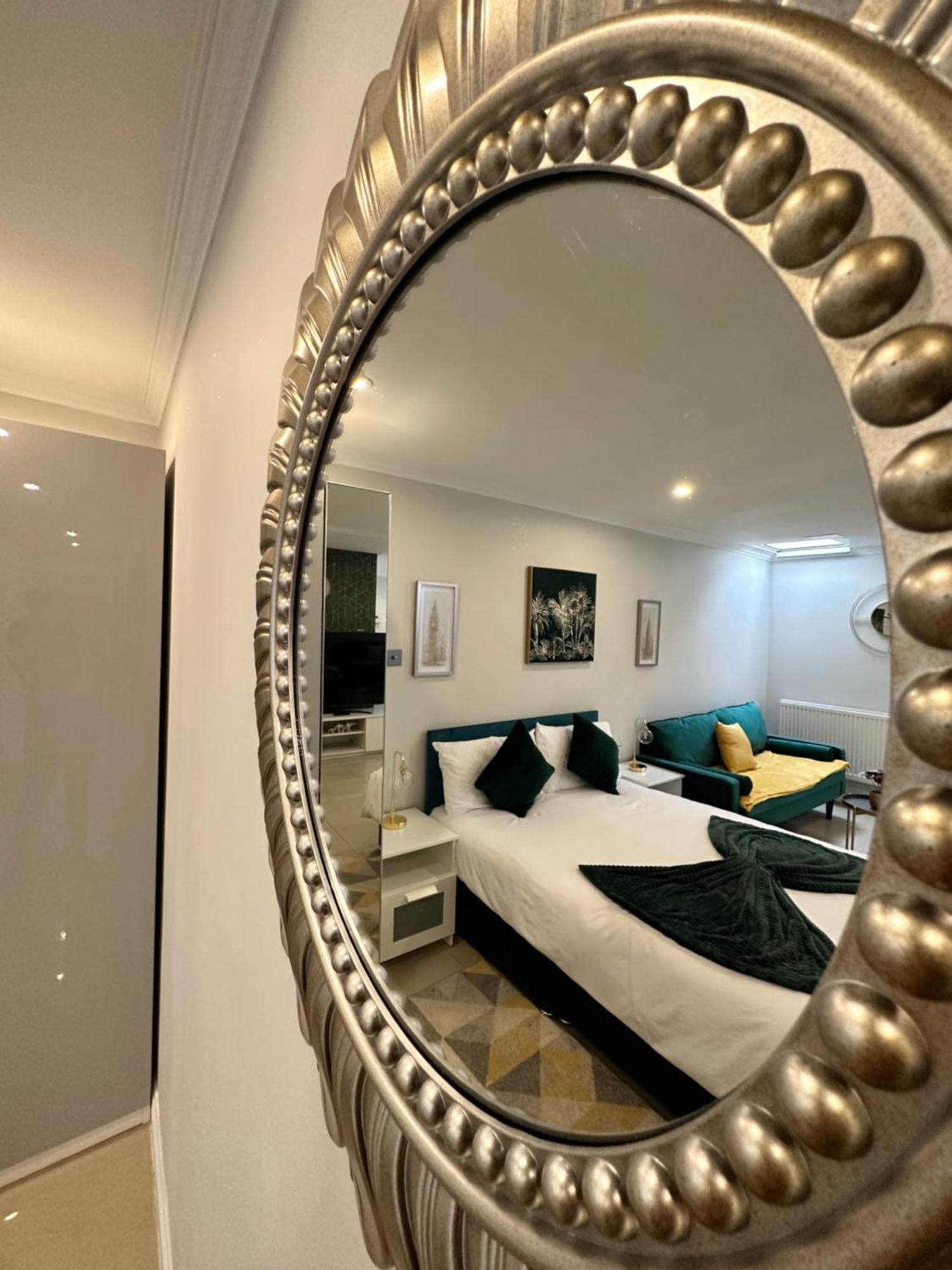 Luxury Studio Apartment Harrow on the Hill Экстерьер фото