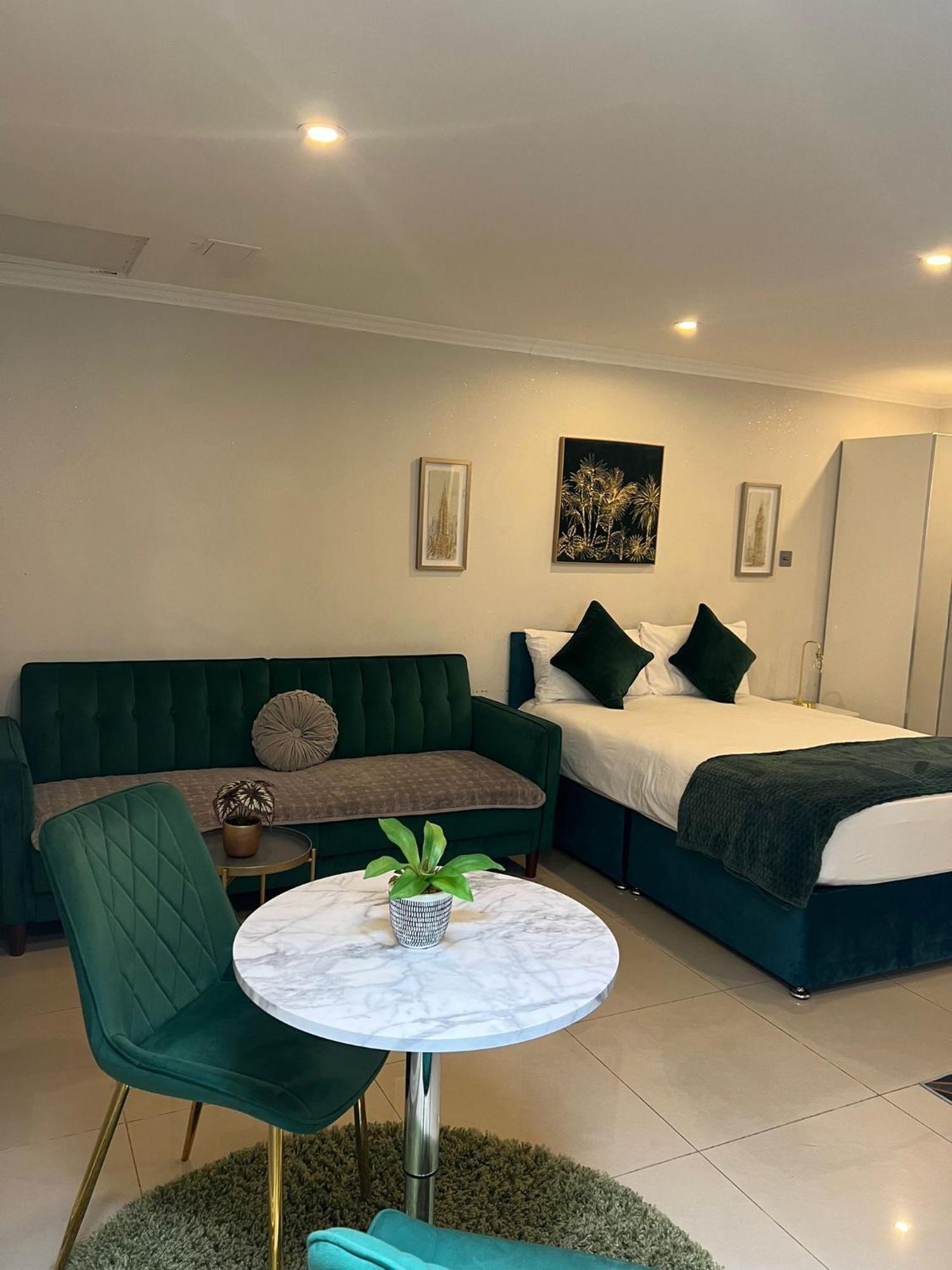 Luxury Studio Apartment Harrow on the Hill Экстерьер фото