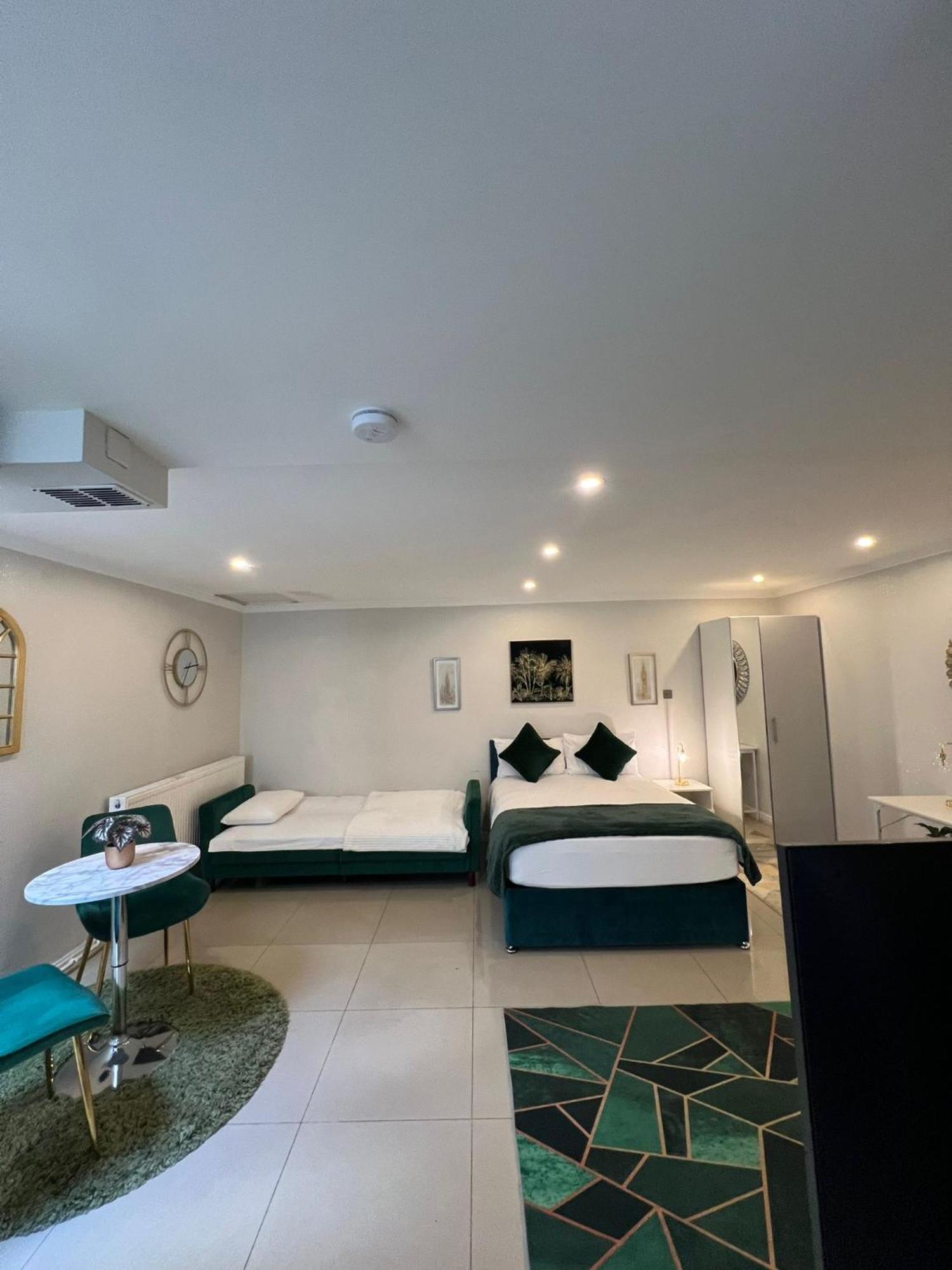 Luxury Studio Apartment Harrow on the Hill Экстерьер фото