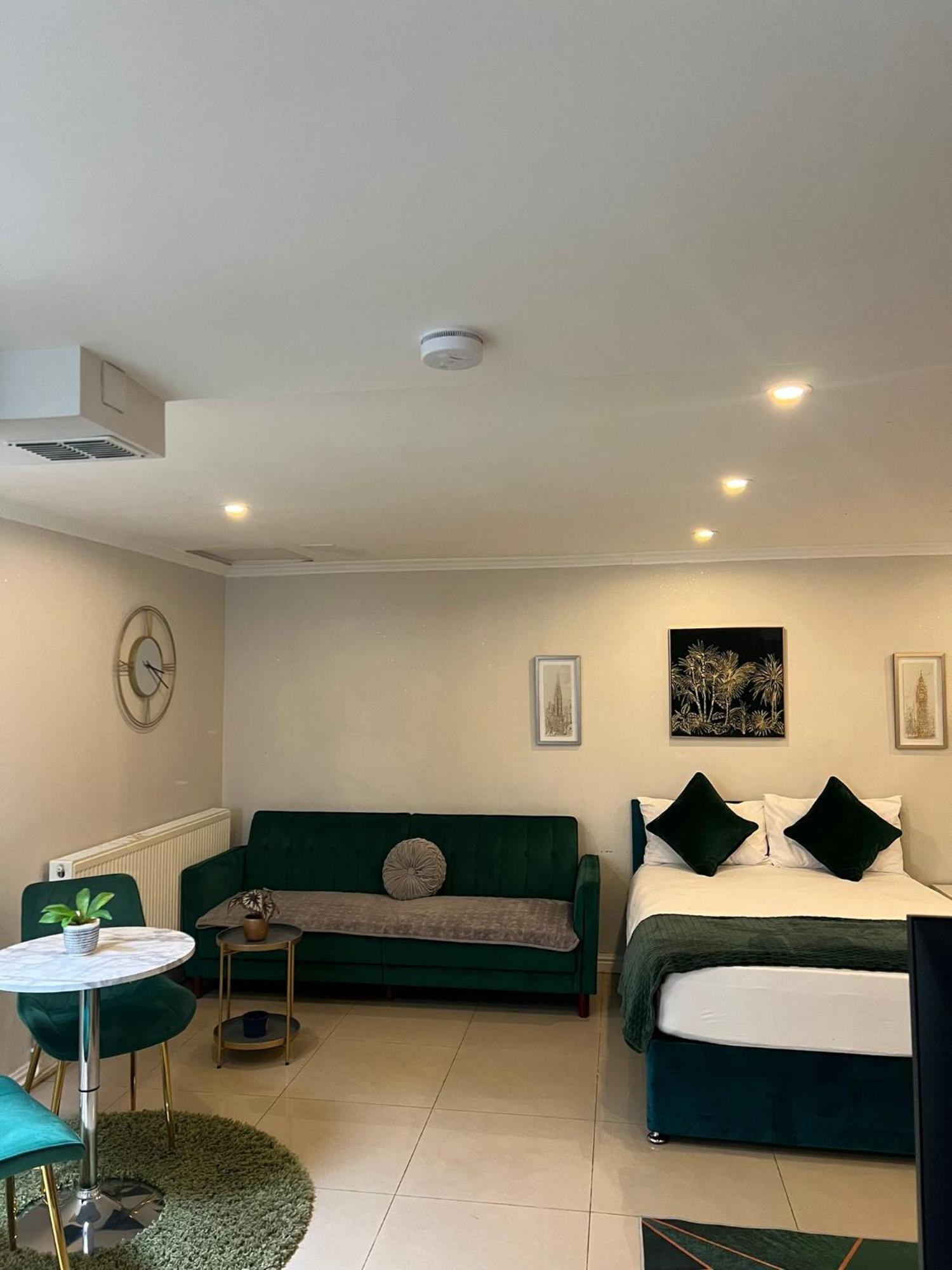 Luxury Studio Apartment Harrow on the Hill Экстерьер фото